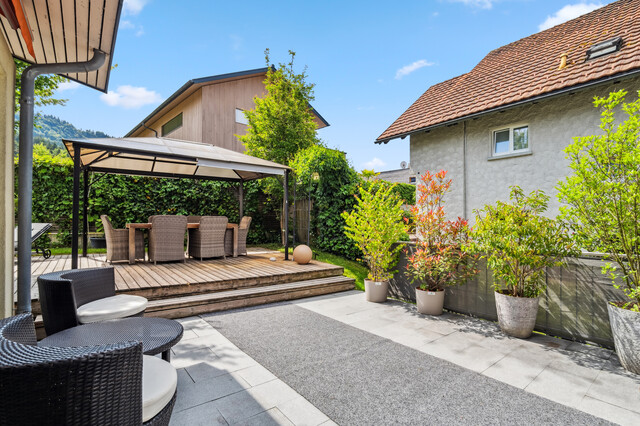 Ein-/ Zweifamilienhaus in Hörbranz -  Familienidylle im Grünen