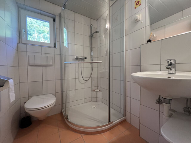 GERÄUMIGES HAUS IN ZENTRALER LAGE!