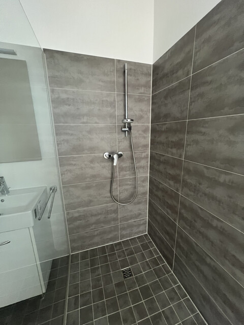 Villa in Bestlage Nenzing – generalsaniert, 4 WE, nachhaltige Rendite