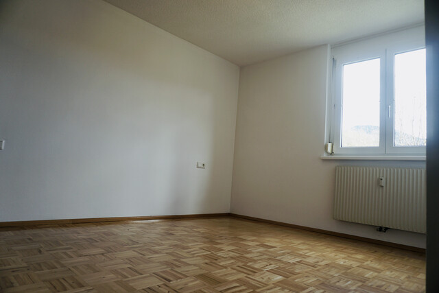 Sonnige 3 Zimmer Eckwohnung mit Kaminofen