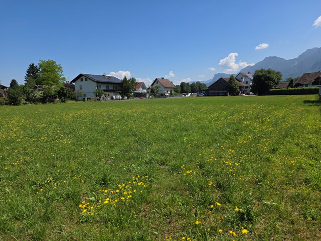 Schönes Grundstück in guter Lage im Baurecht zu vergeben!