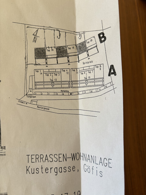 Privatverkauf in Göfis, tolle Wohnung mit Reihenhauscharakter, eigenem Garten und großer Terrasse in toller Hanglage