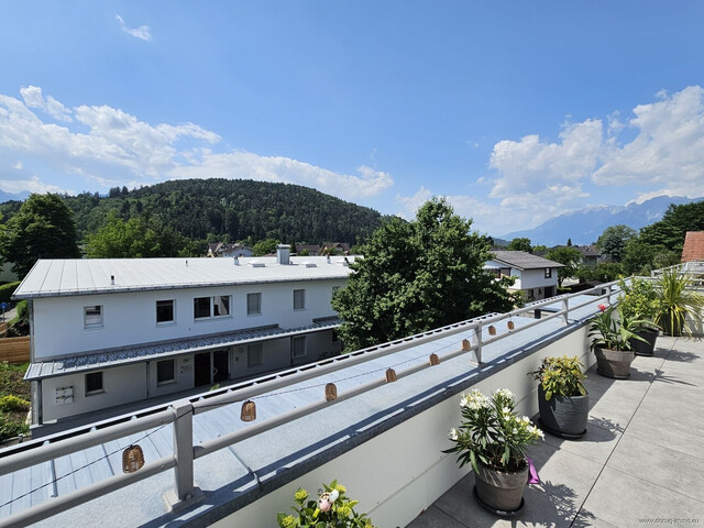 Neuer Preis! Penthouse-Feeling – Wohnen mit großer Sonnenterrasse und Tiefgaragenplatz in Feldkirch!