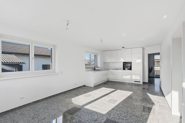 Koblach: Moderne 3-Zimmer-Maisonettwohnung mit riesiger Dachgeschoss-Terrasse!