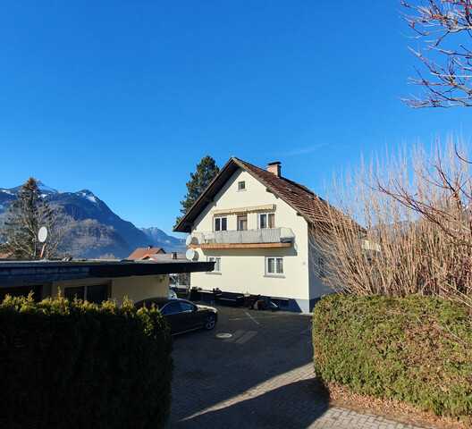 Mehrfamilienhaus mit Baugrundstück am Sonnenhang in Bludenz und toller Aussicht auf die Berge Rätikons