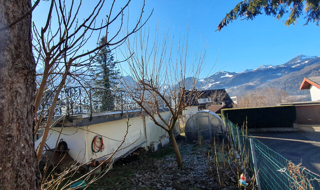 Mehrfamilienhaus mit Baugrundstück am Sonnenhang in Bludenz und toller Aussicht auf die Berge Rätikons