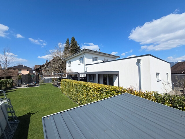 Traumhaftes Einfamilienhaus mit Einliegerwohnung und großem Garten in guter Lage von Koblach!