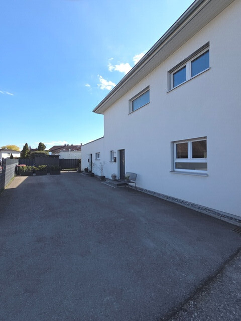 Traumhaftes Einfamilienhaus mit Einliegerwohnung und großem Garten in guter Lage von Koblach!