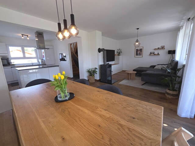 Traumhaftes Einfamilienhaus mit Einliegerwohnung und großem Garten in guter Lage von Koblach!