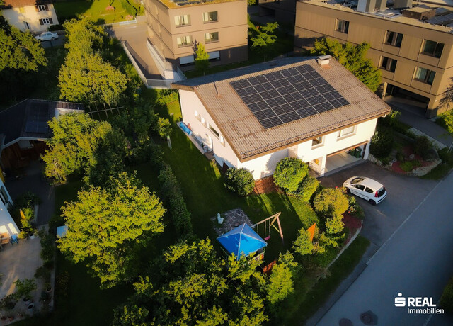 Großzügiges Haus in Feldkirch: Platz, Garten und Sauna