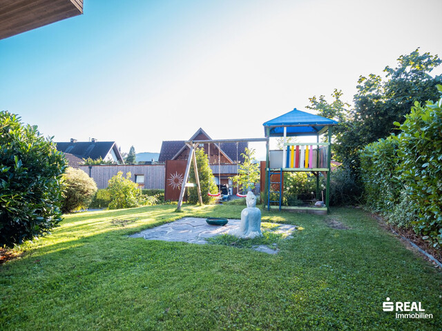 Großzügiges Haus in Feldkirch: Platz, Garten und Sauna