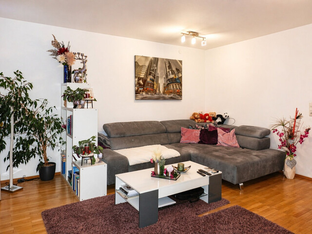 Wohnhighlight mit Top-Ausstattung – 4-Zimmer-Wohnung mit Balkon & Einzelgarage!