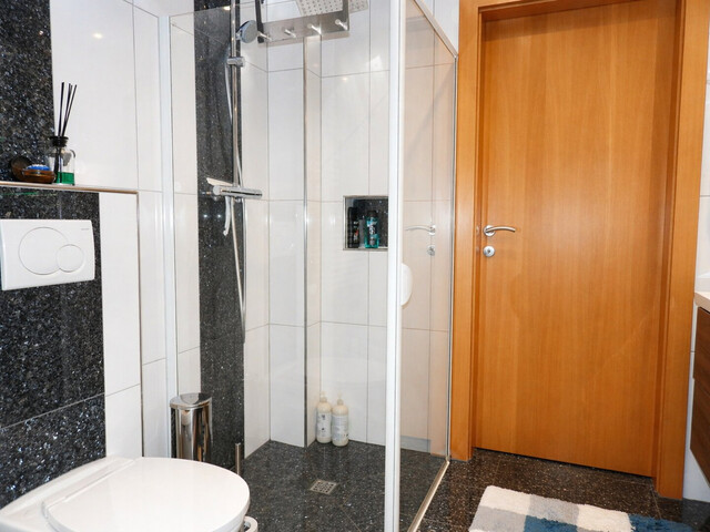 Wohnhighlight mit Top-Ausstattung – 4-Zimmer-Wohnung mit Balkon & Einzelgarage!