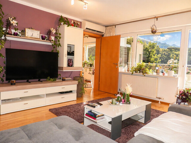 Wohnhighlight mit Top-Ausstattung – 4-Zimmer-Wohnung mit Balkon & Einzelgarage!