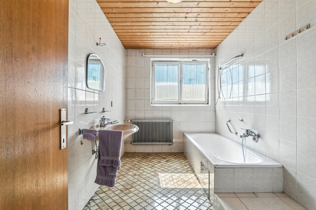 Charmantes Einfamilienhaus in Wolfurt mit großem Garten und Potential - auch als Mehrfamilienhaus geeignet