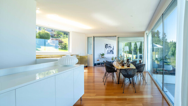 Eichenberg: Exklusives Penthouse mit atemberaubender Seesicht