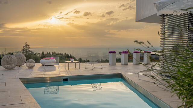 Eichenberg: Exklusives Penthouse mit atemberaubender Seesicht