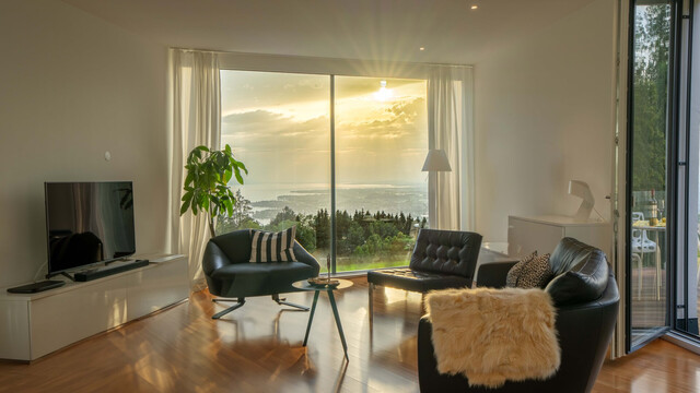 Eichenberg: Exklusives Penthouse mit atemberaubender Seesicht