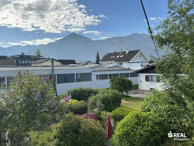 Dornbirn-Schoren: Gepflegtes Haus mit 2 Wohnungen & viel Potenzial
