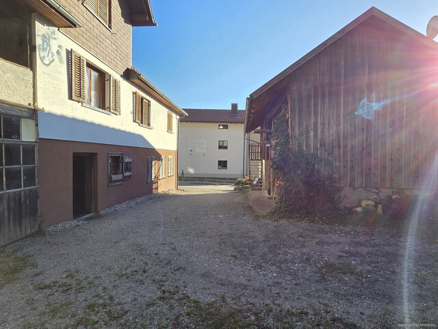 Ein nicht alltägliches Angebot mit Panoramablick und viel Potenzial in Thüringen!