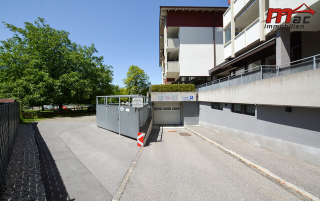 Sonnige drei Zimmer-Wohnung mit traumhafter Fernsicht direkt im Zentrum