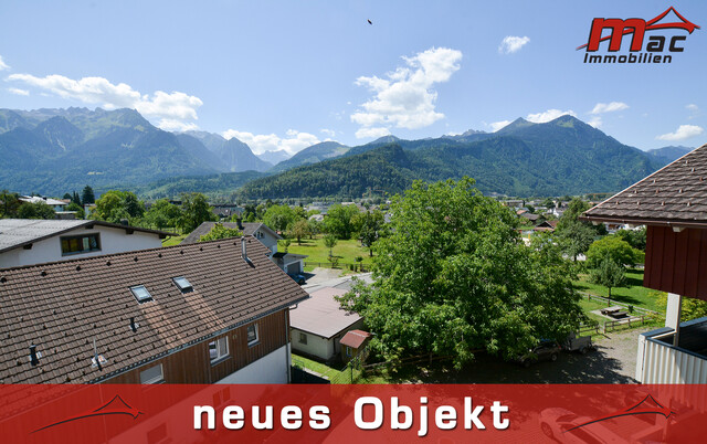 Sonnige drei Zimmer-Wohnung mit traumhafter Fernsicht direkt im Zentrum