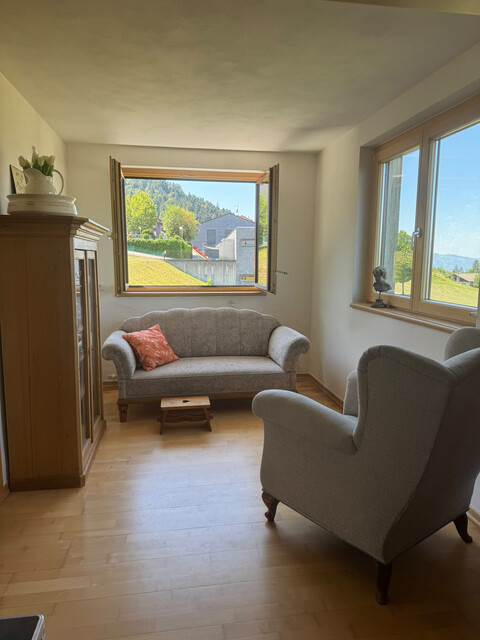 Schönes Einfamilienhaus in ruhiger Lage mit Seeblick zu vermieten