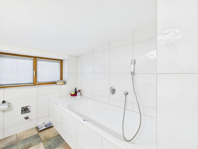 Charmante 2,5-Zimmer-Dachgeschosswohnung mit Terrasse und Fernblick in Hohenems