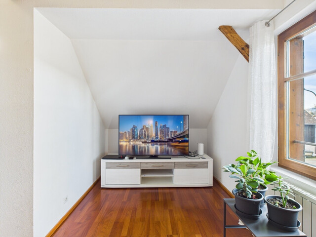 Charmante 2,5-Zimmer-Dachgeschosswohnung mit Terrasse und Fernblick in Hohenems