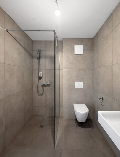 Neubau trifft Lebensqualität – 2-Zi-Wohnung mit Loggia