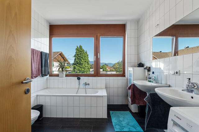 Lustenau: Über 130m² Nutzfläche - 4 Zimmer Wohnung mit großer Loggia