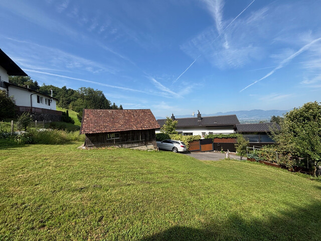Schönes Baugrundstück in naturnaher Lage 