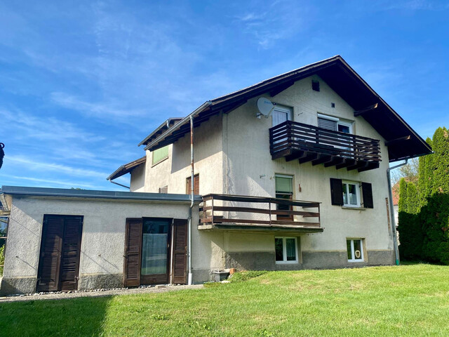 Wunderschönes Grundstück mit Altbau am Ende einer Sackgasse