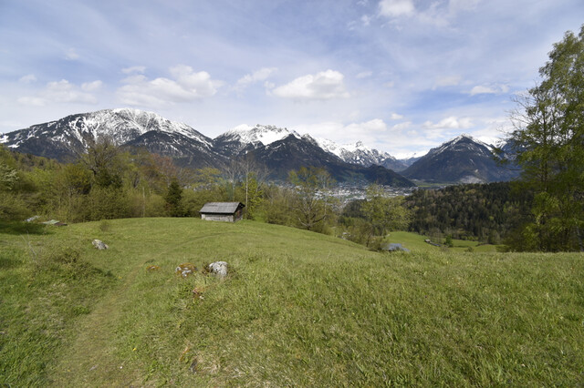 Sonniges Grundstück mit traumhafter Aussicht!