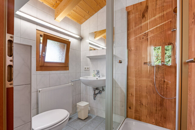 Exklusives Chalet mit Freizeitwohnsitz in Bartholomäberg: 6 Zimmer, Garten und Terrasse- ideal für den anspruchsvollen Kunden!