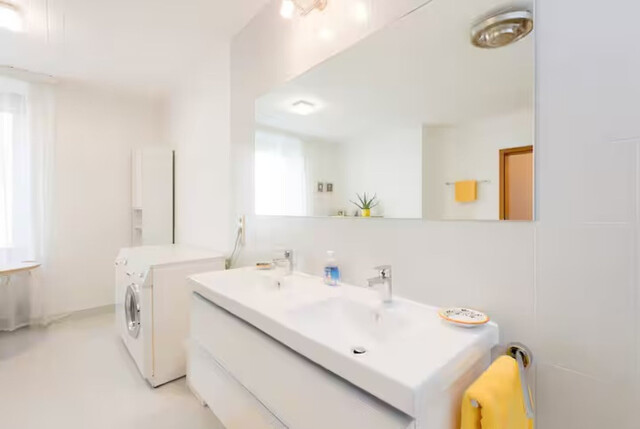 Rarität in der Bergstraße – Stilvolles Zinshaus mit Potenzial in Bestlage von Bregenz