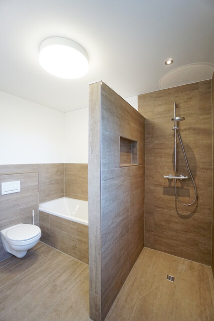 Ruhige, stilvolle Doppelhaushälfte privat zu vermieten