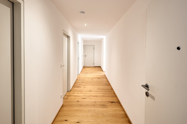 Neuwertige Gartenwohnung mit 254m² Gartenfläche!