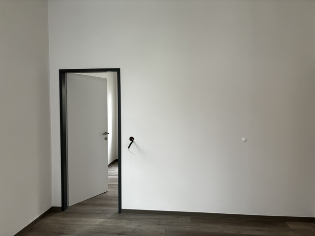 Nachmieter/in für schönes, helles Geschäftslokal gesucht