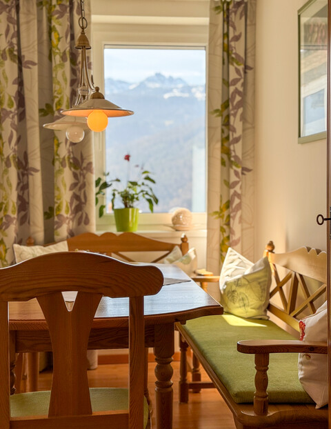 BERGTAUGLICH! Eine wunderbare Wohnung mit CHARME-OFFENSIVE