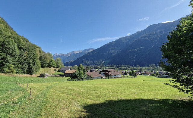 Sonniges Bauland und Landwirtschaftsfläche zu verkaufen