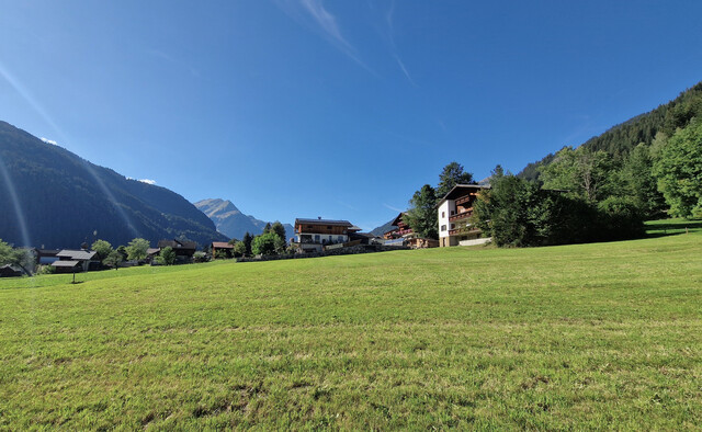 Sonniges Bauland und Landwirtschaftsfläche zu verkaufen