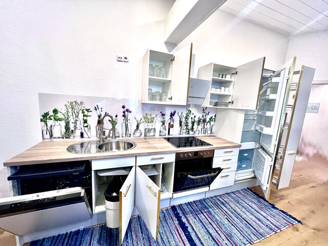 PROVISIONSFREIE, wunderschöne,  neu sanierte 5,5 ZI-Whg mit Balkon, Garten,TG, Nähe LKH Feldkirch, grenznah zu Liechtenstein / Schweiz