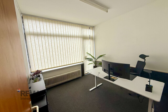 Raum für Wachstum: Lager- und Produktionsfläche mit Büro in Hard