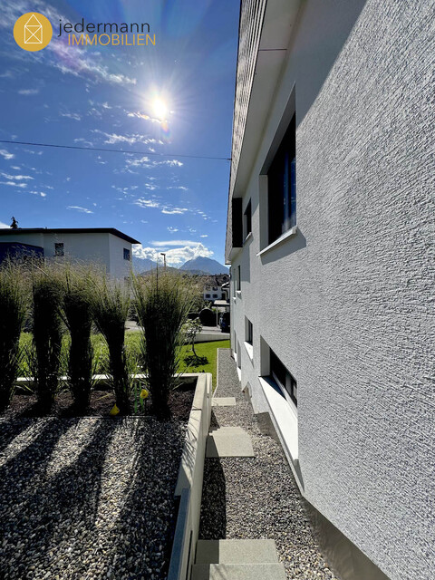 SULZ: PROFESSIONELL SANIERTES ARCHITEKTENHAUS MIT UNVERBAUBAREM PANORAMABLICK