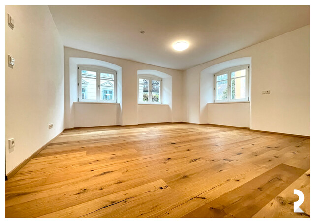 STILVOLLE 2-ZIMMER-WOHNUNG IN BESTER INNENSTADTLAGE / TOP 2