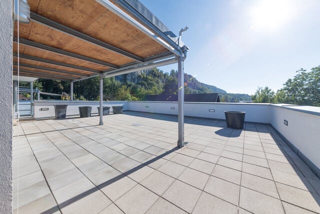 Luxus-Penthouse (3-Zi) mit riesiger Terrasse und Panoramablick