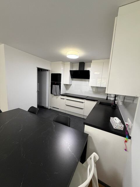 Wohnen mit Stil: Exklusive 4-Zimmer-Wohnung mit traumhaftem 117 m² Privatgarten