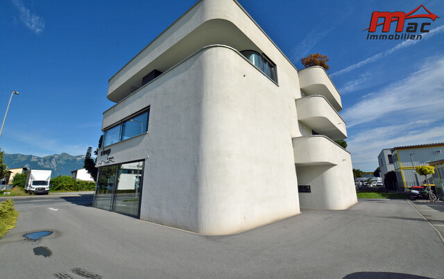 Modernes Gewerbe- und Wohninvestment in bester Lage