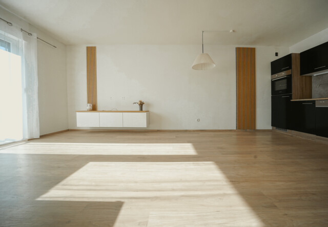 Modernisierte Ferienwohnung hoch über dem Rheintal